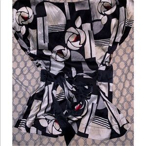 🌺 .•SALE•. White House black market tie back